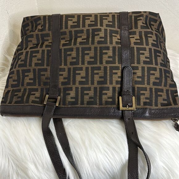💯Authentic Fendi Zucca Tote Handbag🍀 - Picture 17 of 17
